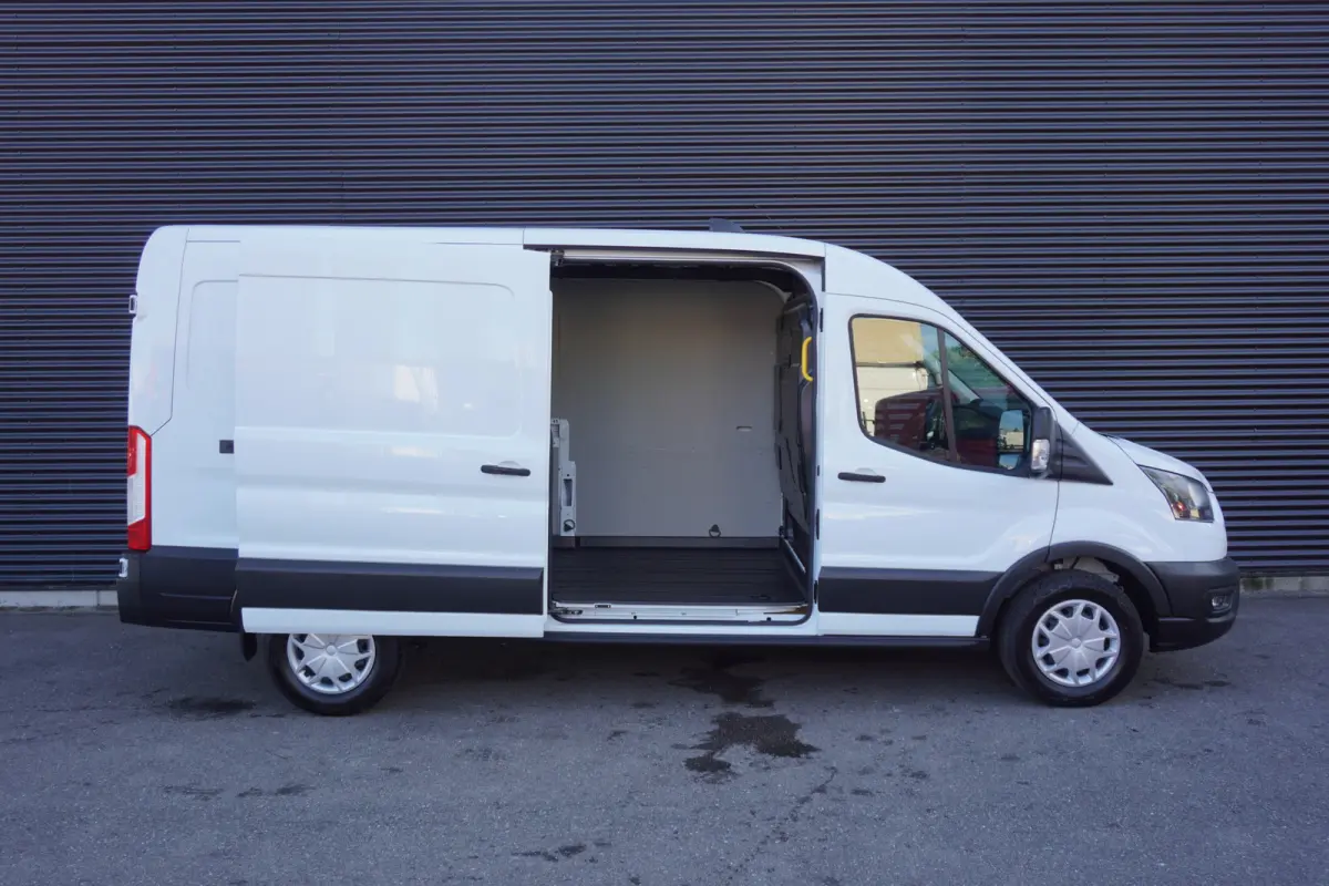 350 L3H2 130pk Automaat Cruise control Airco Parkeersensoren 3-Zits Laadruimte pakket