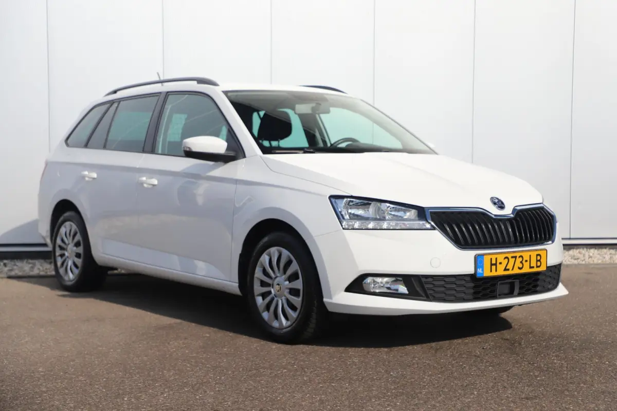 1.0 TSI Ambition 95PK Trekhaak Navigatie Carplay Android Airco Cruise Control Parkeersensor