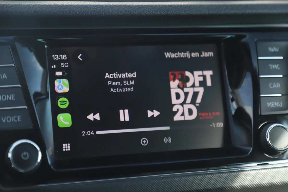 1.0 TSI Ambition 95PK Trekhaak Navigatie Carplay Android Airco Cruise Control Parkeersensor