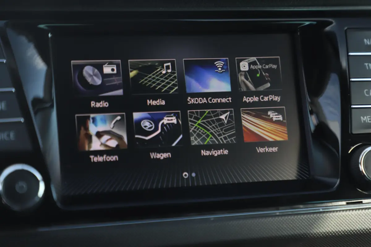 1.0 TSI Ambition 95PK Trekhaak Navigatie Carplay Android Airco Cruise Control Parkeersensor