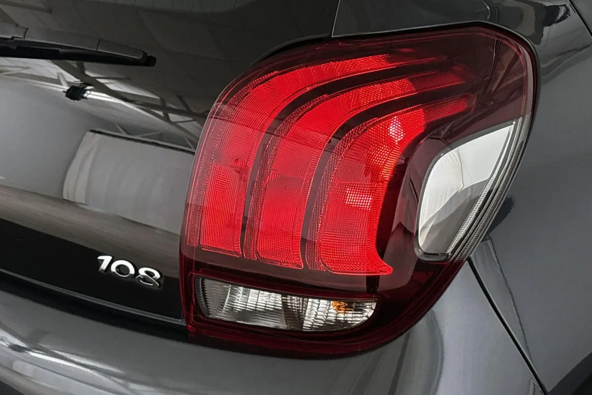 1.0 e-VTi Active Airco Metallic NL-Auto BTW