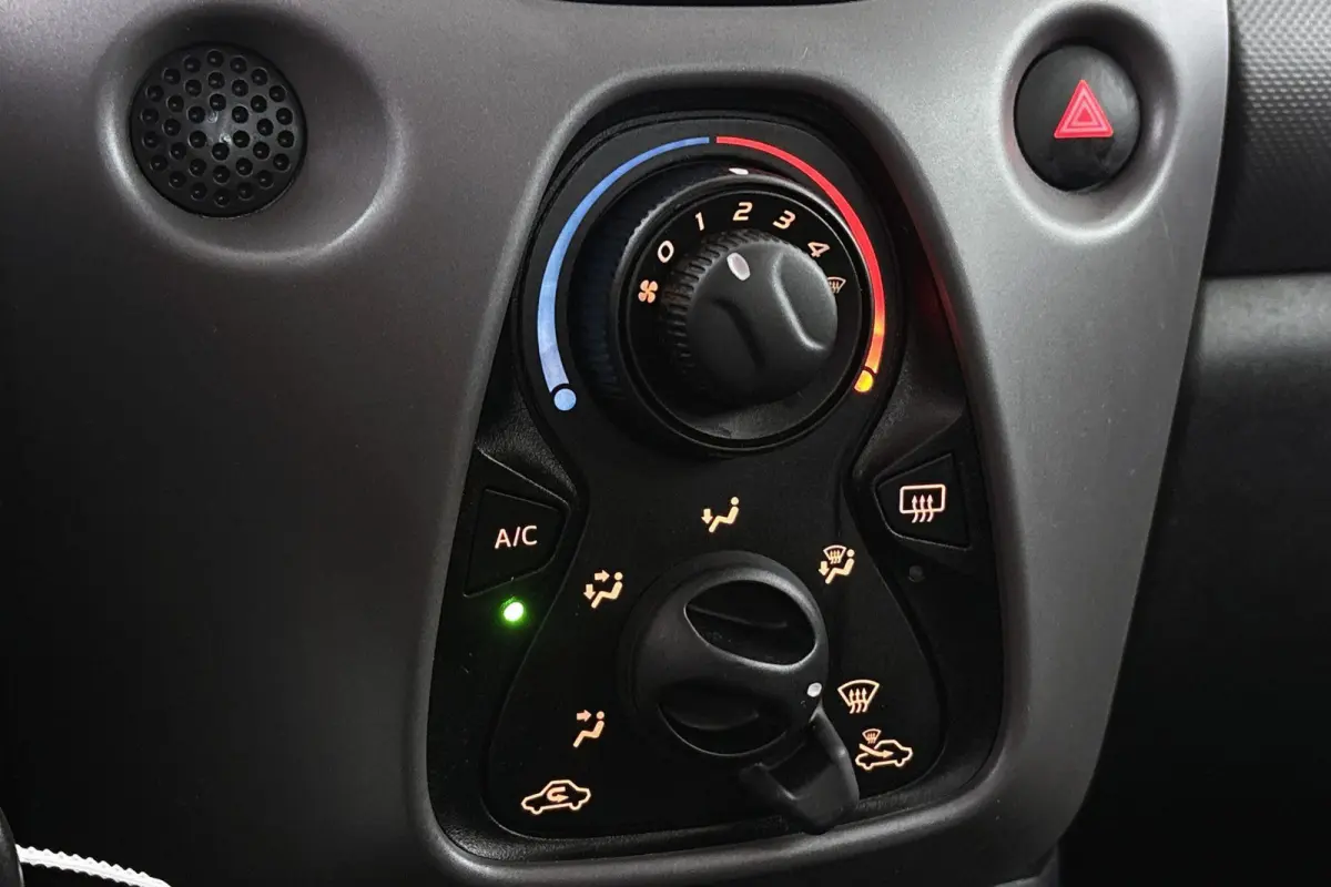 1.0 e-VTi Active Airco Metallic NL-Auto BTW