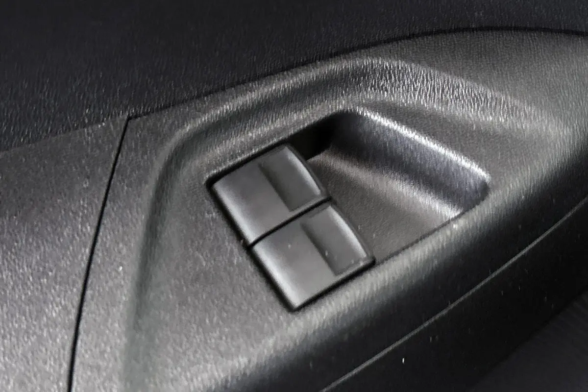 1.0 e-VTi Active Airco Metallic NL-Auto BTW