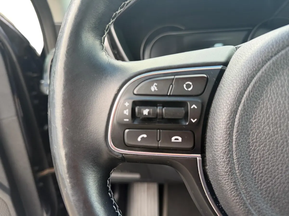 ExecutiveLine 64 kWh | LEDER | CAMERA | JBL | STOELVERWARMING/ VENTILATIE | PARKEERSENSOR |