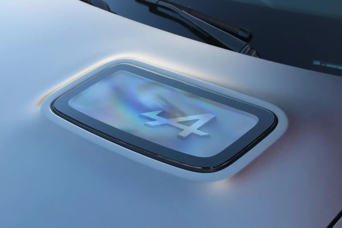 GTS 220PK 52 kWh | DEVIALET AUDIO SYSTEM | DRAADLOZE TELEFOONLADER | ELEKTRISCH VERWARMBAAR STUURWIEL | 19" LICHTMETALEN VELGEN "SNOWFLAKE" NOIR BRILLIANT | ALPINE LOGO OP ZIJSCHERMEN | BREM