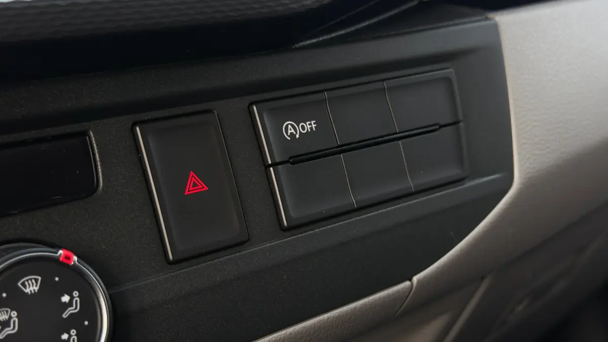 2.0 TDI L2H1 30 DC | Carplay | Cruise Control | Metaalkleur