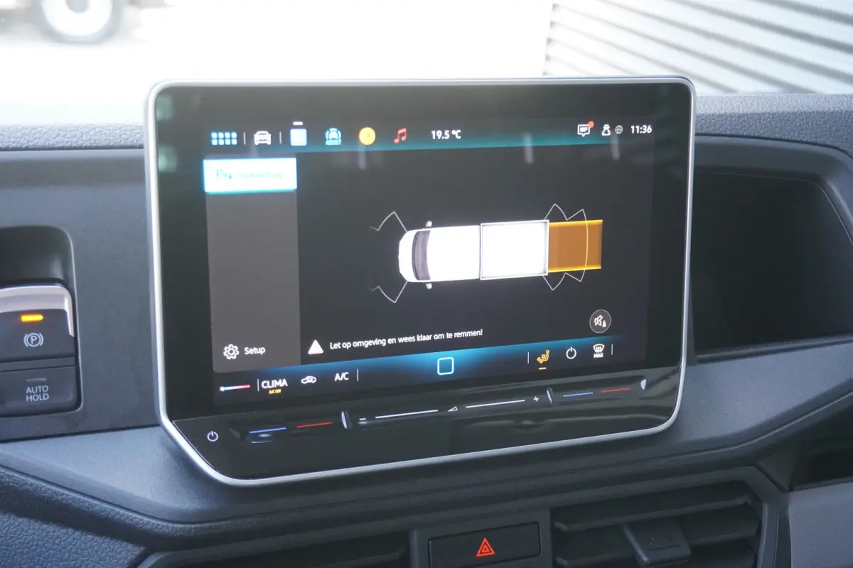 140pk Facelift L4 7-zit Open laadbak Trekhaak Apple carplay Parkeer sensoren