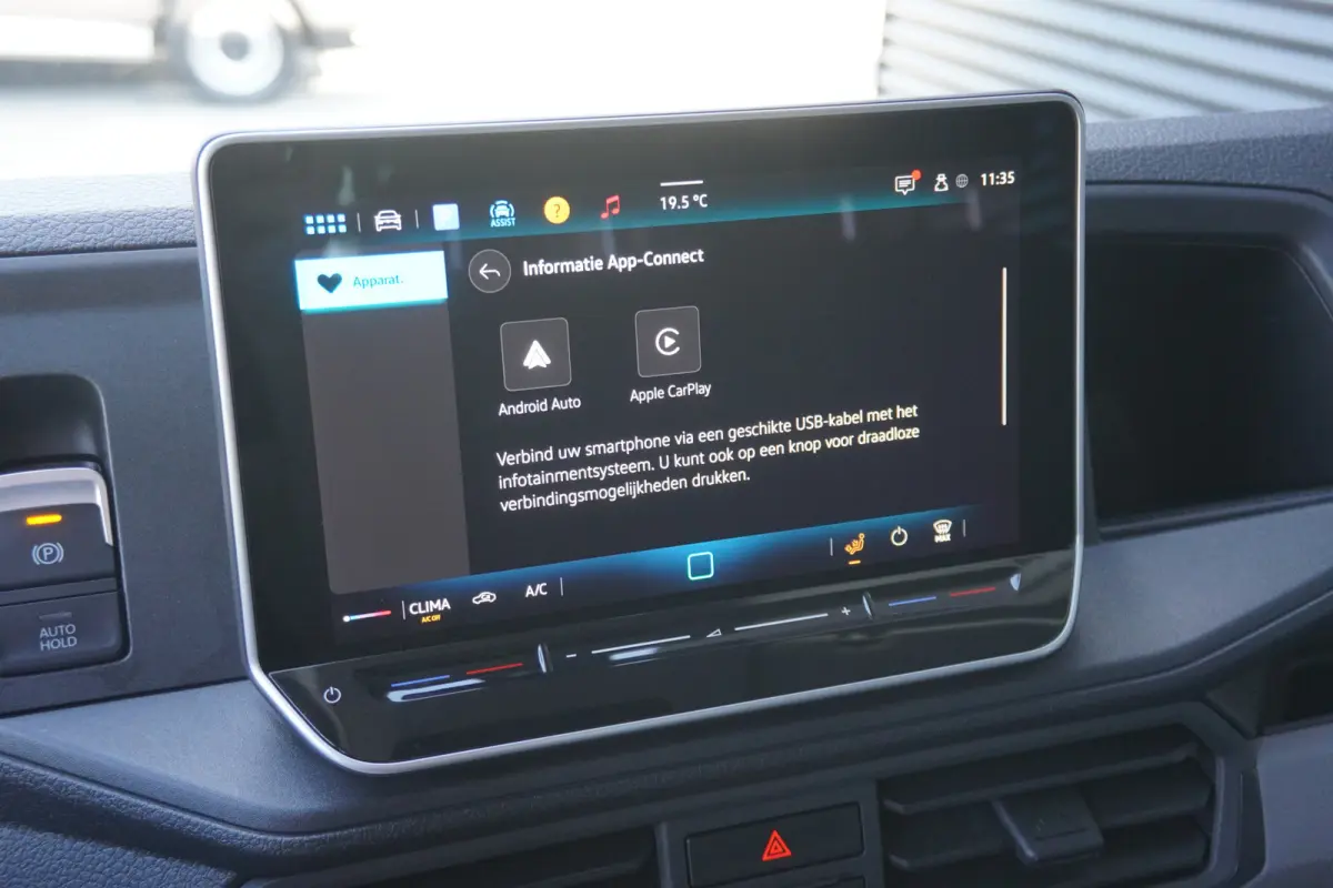 140pk Facelift L4 7-zit Open laadbak Trekhaak Apple carplay Parkeer sensoren