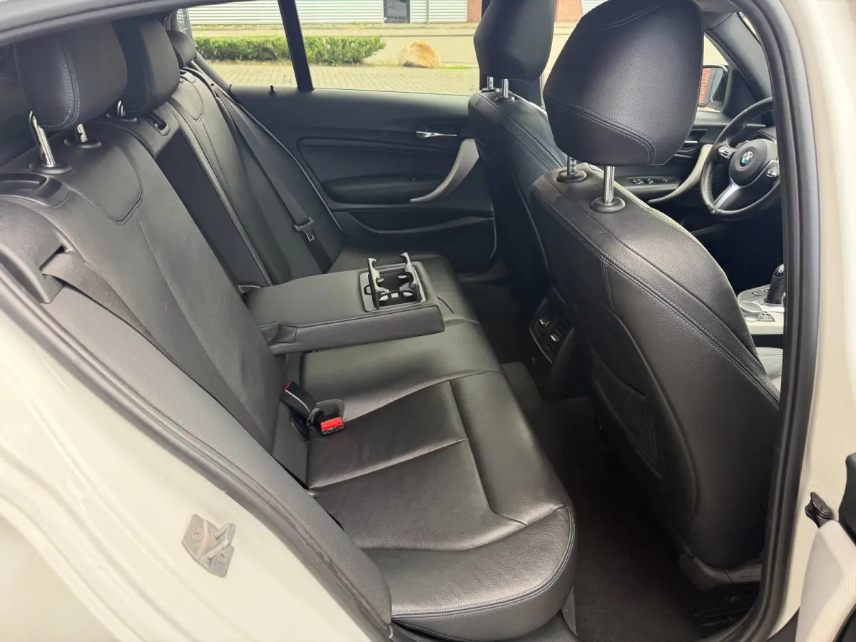 120i 184PK AUT M-Sport Led Dak Leder Carplay DAB+ PDC