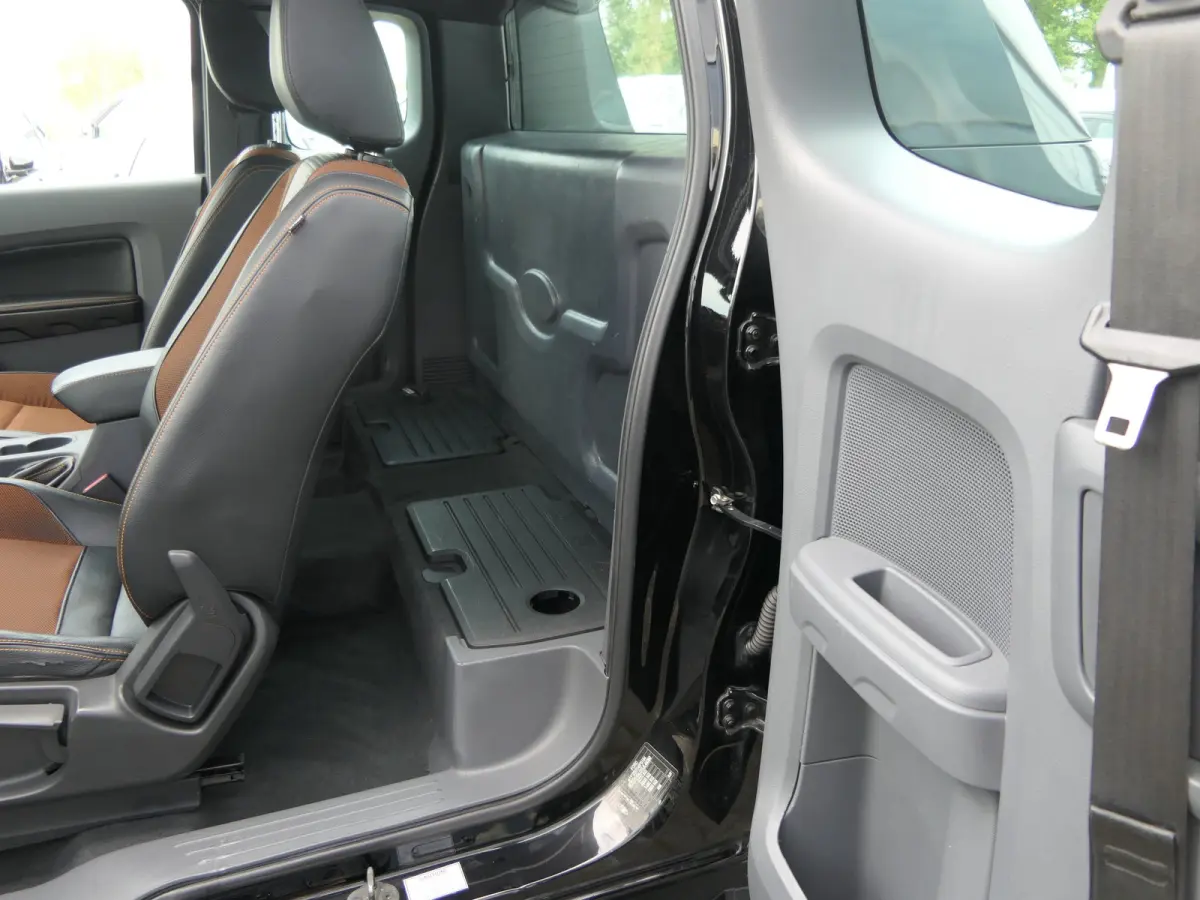 3.2 TDCi Wildtrak Supercab | Trekhaak | Camera | Adaptive Cruise | Navigatie | CarPlay/Android Auto | Navigatie | DAB