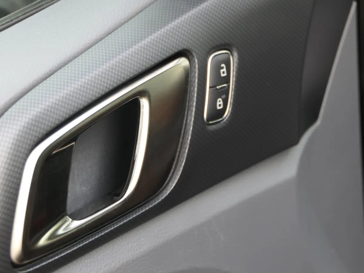 3.2 TDCi Wildtrak Supercab | Trekhaak | Camera | Adaptive Cruise | Navigatie | CarPlay/Android Auto | Navigatie | DAB
