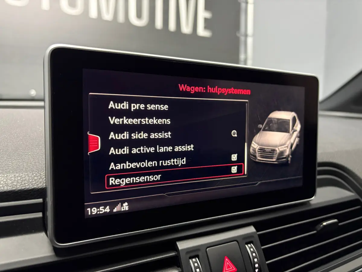 SQ5 3.0 TFSI Quattro S-line PANO TREKH