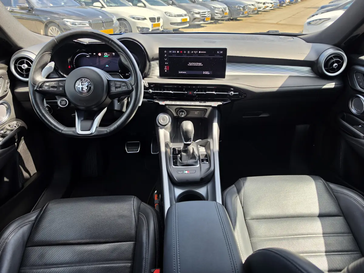 1.5T Hybrid Edizione Speciale | NL-auto | Apple Carplay/Android | Leder | Harman Kardon | Stoelventilatie | Winter pack |