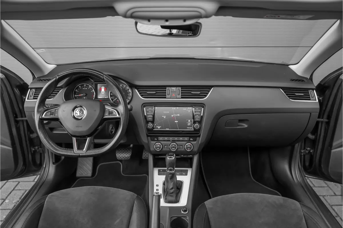 1.0 TSI Greentech Style Business Pano Canton Audio CarPlay Xenon