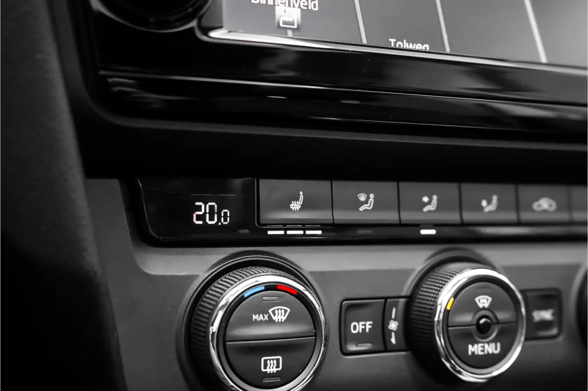 1.0 TSI Greentech Style Business Pano Canton Audio CarPlay Xenon
