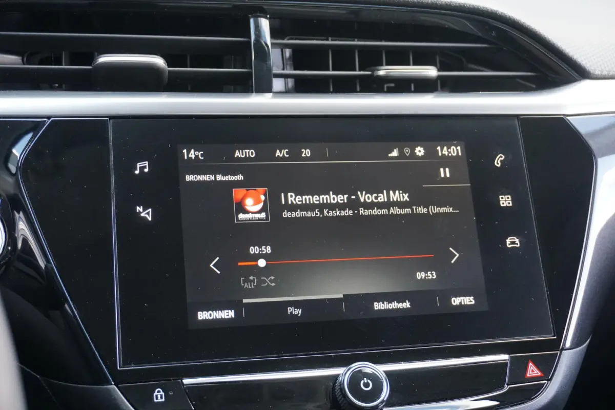GS Line 50 kWh + CAMERA / STOEL+STUURVERWARMING / CARPLAY