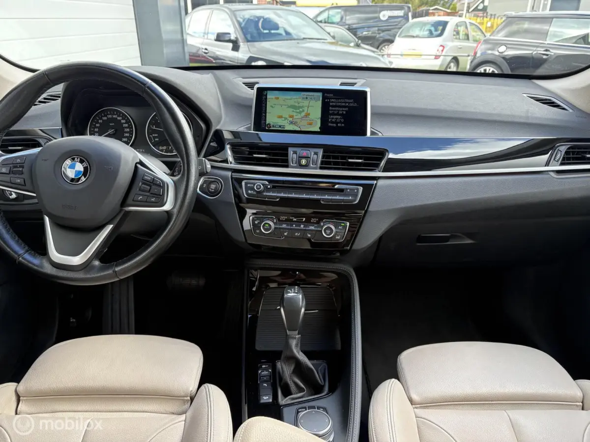 xDrive20i High Exe. Leder / HUD / LM 18 / Rijklaar!