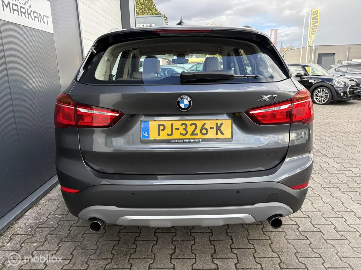 xDrive20i High Exe. Leder / HUD / LM 18 / Rijklaar!