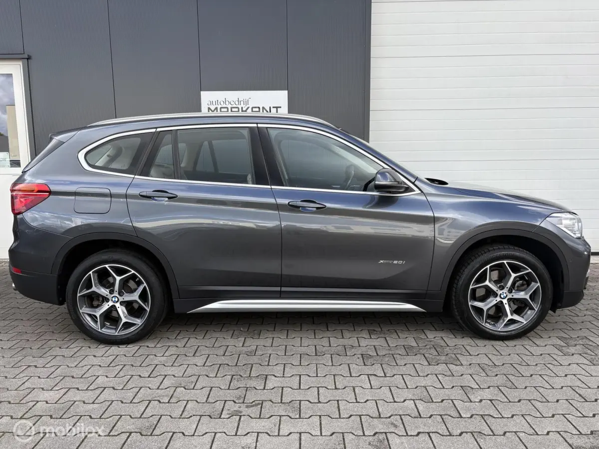 xDrive20i High Exe. Leder / HUD / LM 18 / Rijklaar!