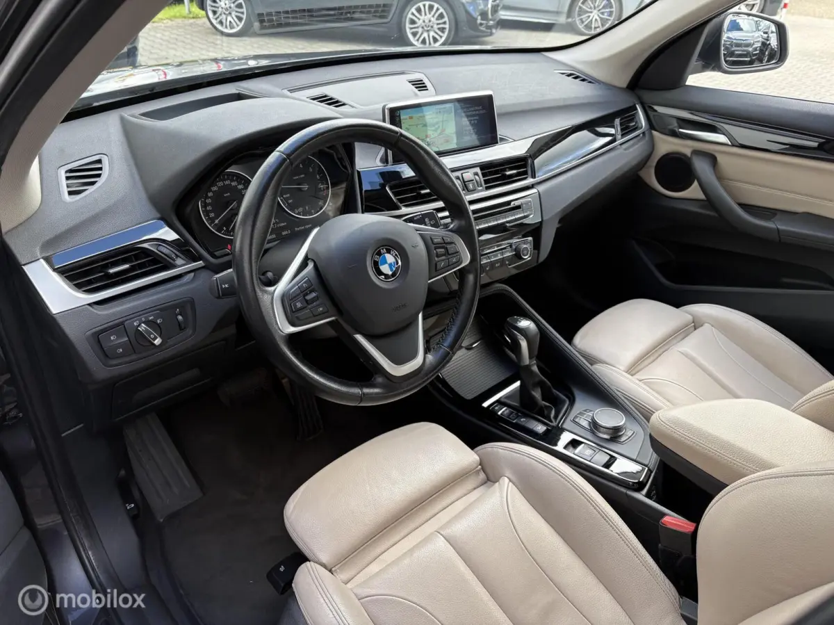xDrive20i High Exe. Leder / HUD / LM 18 / Rijklaar!