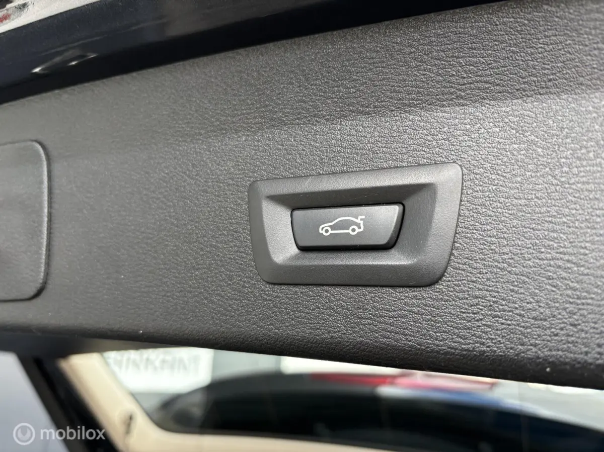 xDrive20i High Exe. Leder / HUD / LM 18 / Rijklaar!