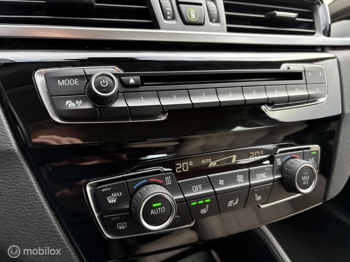 xDrive20i High Exe. Leder / HUD / LM 18 / Rijklaar!