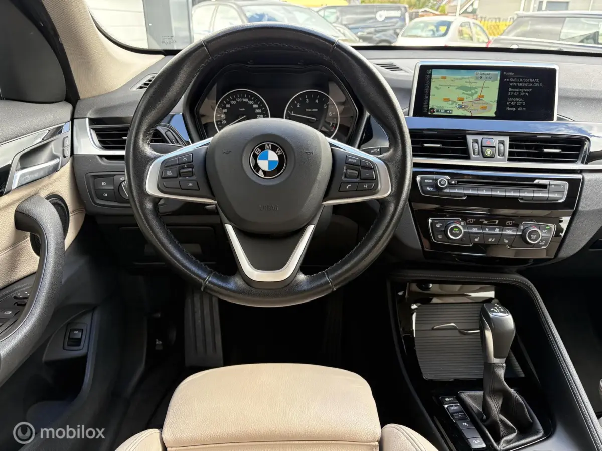 xDrive20i High Exe. Leder / HUD / LM 18 / Rijklaar!