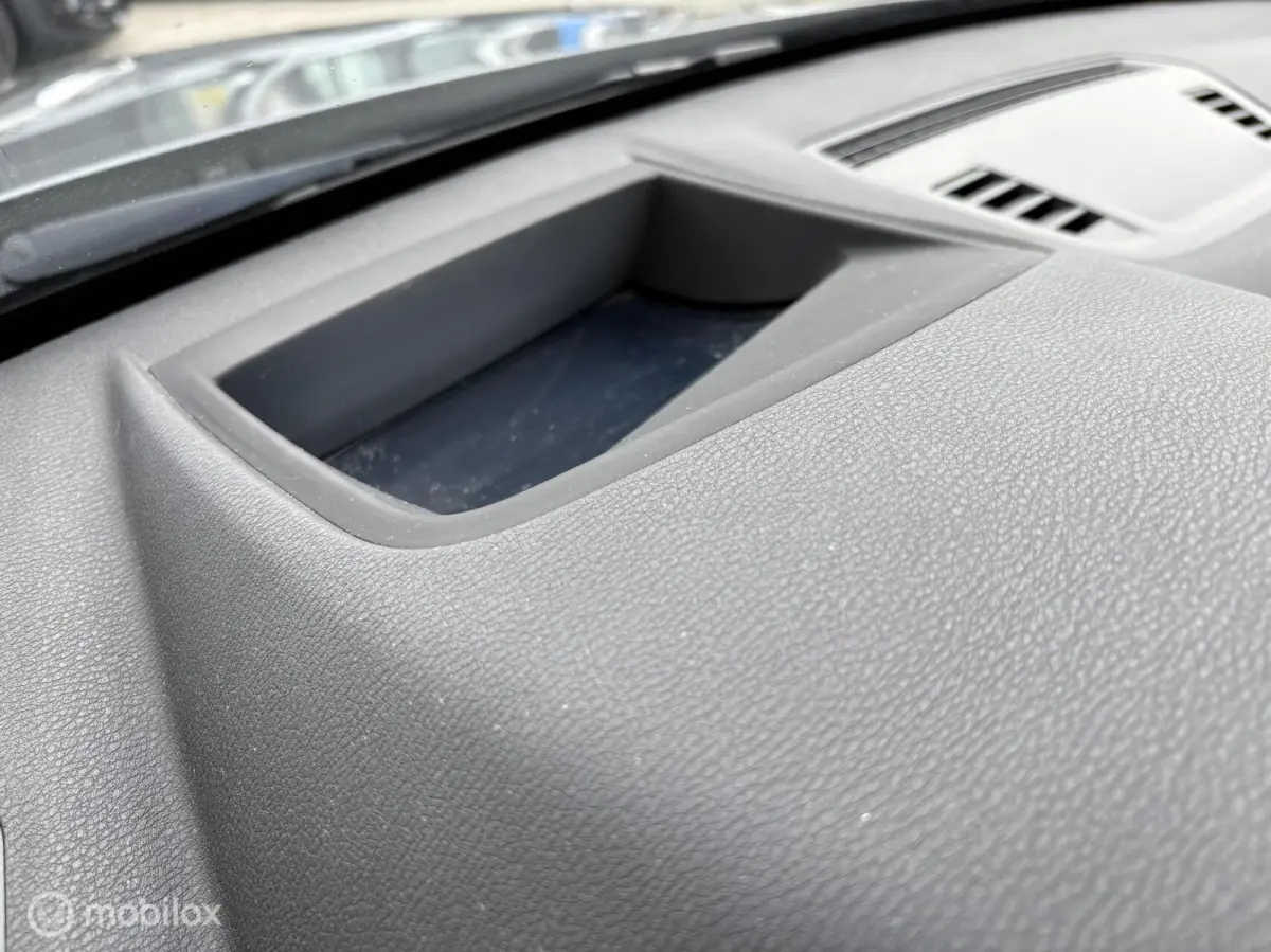 xDrive20i High Exe. Leder / HUD / LM 18 / Rijklaar!