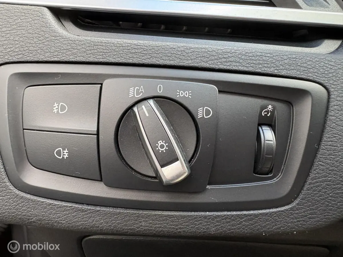xDrive20i High Exe. Leder / HUD / LM 18 / Rijklaar!