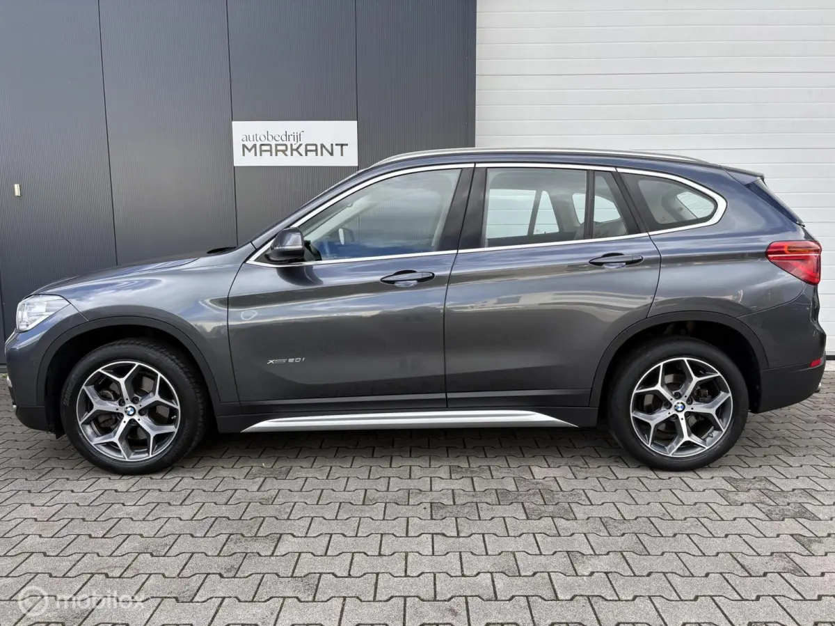 xDrive20i High Exe. Leder / HUD / LM 18 / Rijklaar!