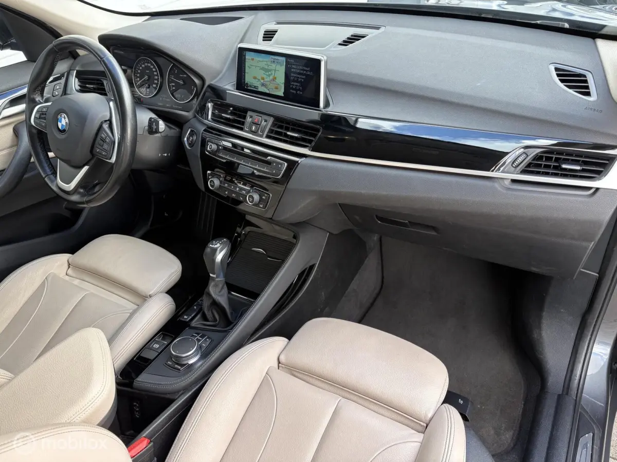 xDrive20i High Exe. Leder / HUD / LM 18 / Rijklaar!