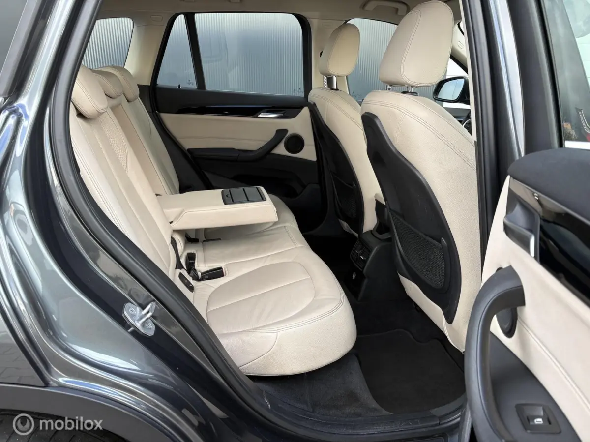 xDrive20i High Exe. Leder / HUD / LM 18 / Rijklaar!