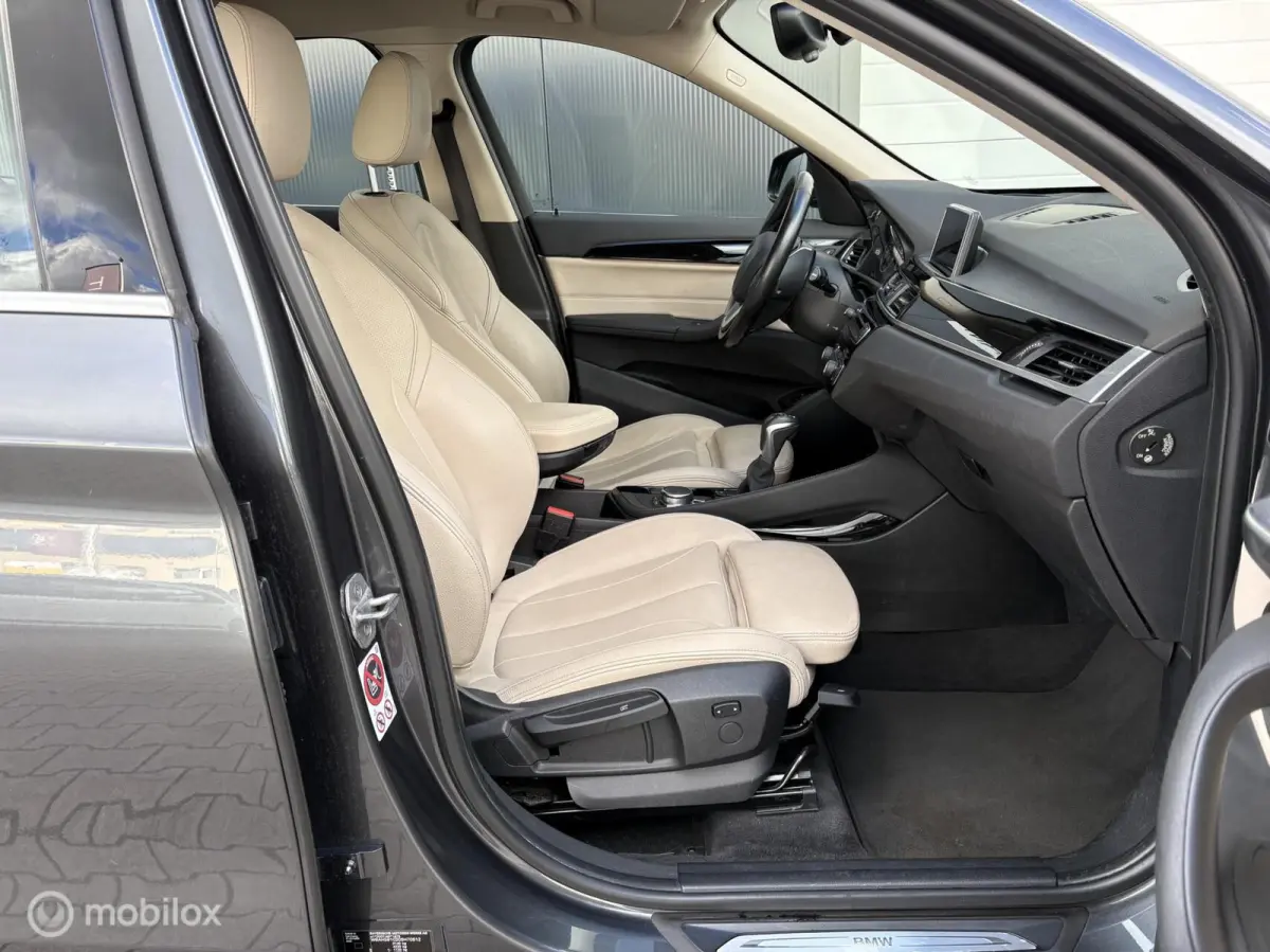 xDrive20i High Exe. Leder / HUD / LM 18 / Rijklaar!