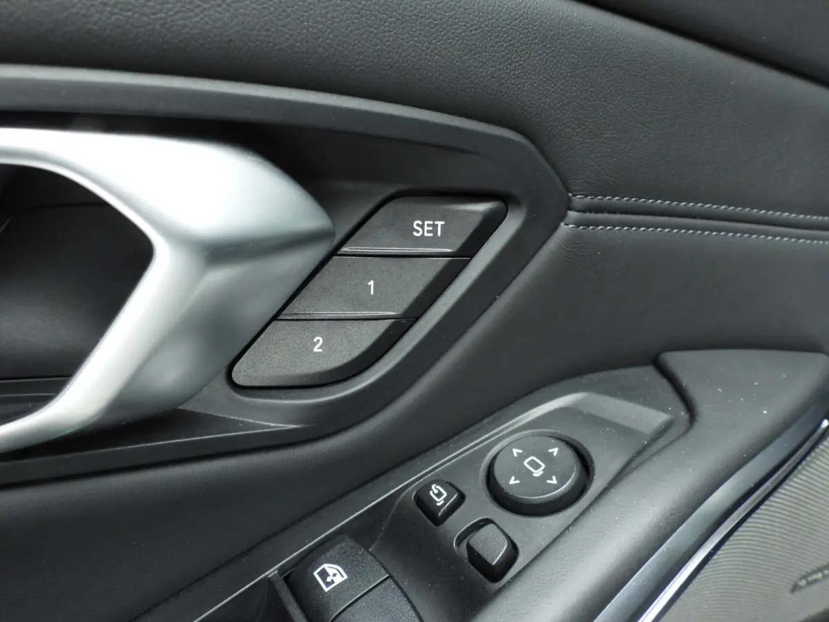 M3 Competition | Laserlicht | Leder | HUD | Elektr. zetels | Keyles go | Stoelverwarming | DAB | Harman-kardon sound | Alu 19/20 inch