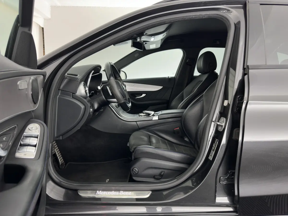 300 e Business Solution AMG Limited (Plug-in) (INCL-BTW) Aut. *LEATHER-ALCANTARA | MULTIBEAM-LED | NAVI-FULLMAP | TOPVIEW | DAB | CARPLAY | DIGI-COCKPIT | SPORTSEATS | TOWBAR | 18"ALU*