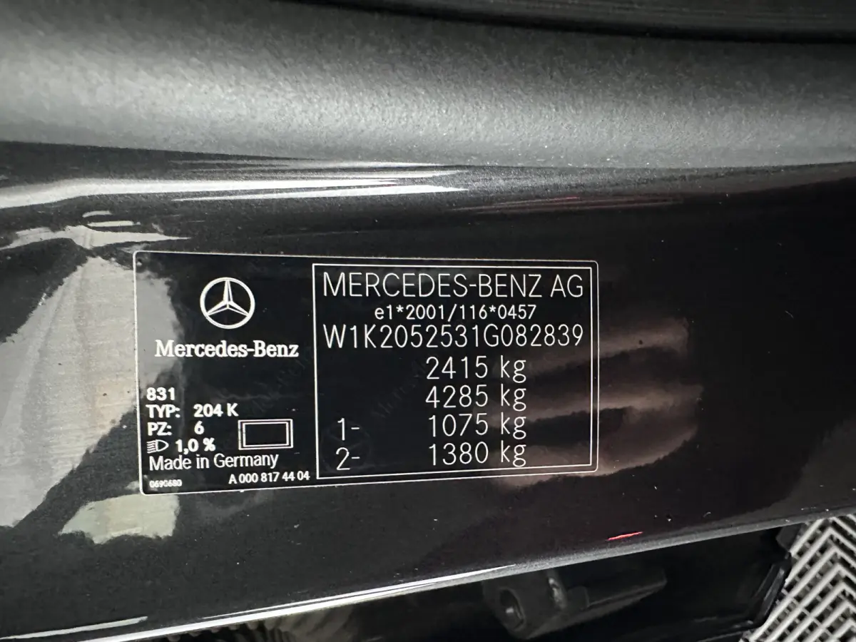 300 e Business Solution AMG Limited (Plug-in) (INCL-BTW) Aut. *LEATHER-ALCANTARA | MULTIBEAM-LED | NAVI-FULLMAP | TOPVIEW | DAB | CARPLAY | DIGI-COCKPIT | SPORTSEATS | TOWBAR | 18"ALU*
