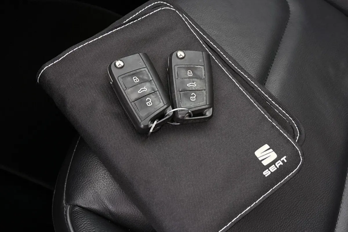 1.4 TSI e-Hybrid PHEV Xperience Pano Trekhaak Leder Stoelverwarming Keyless