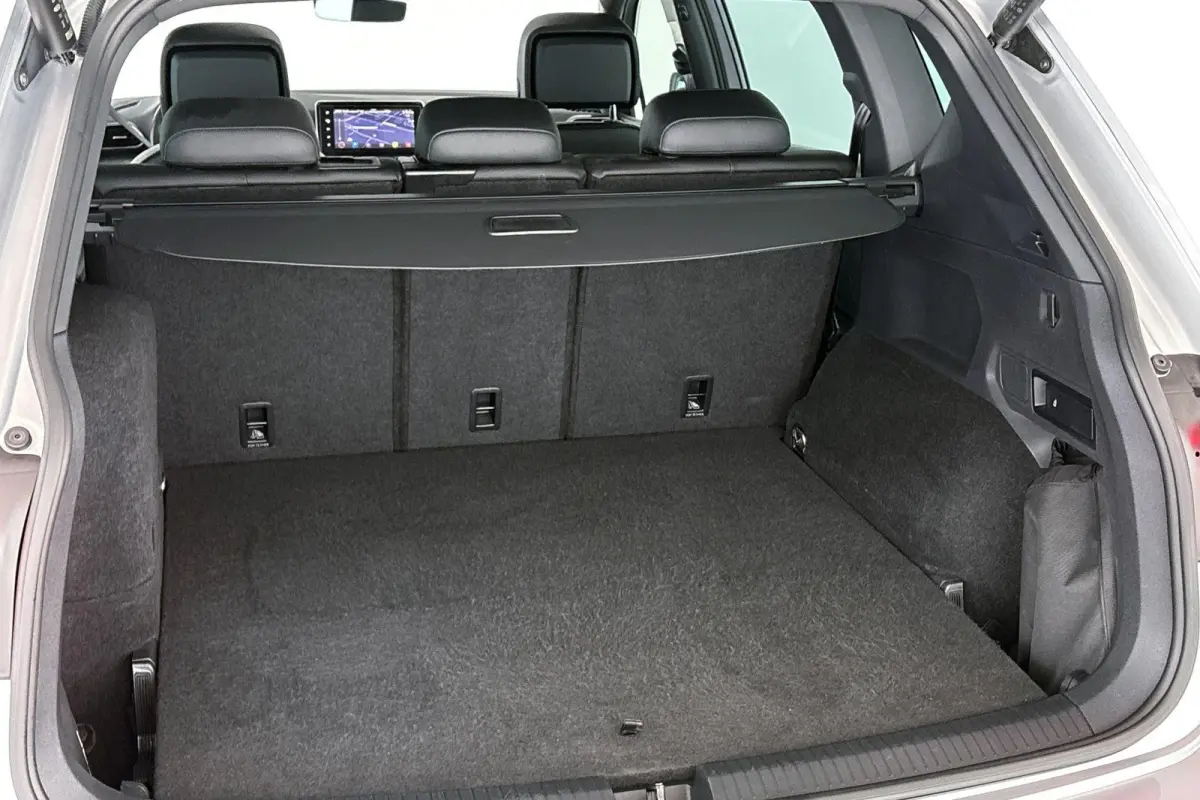 1.4 TSI e-Hybrid PHEV Xperience Pano Trekhaak Leder Stoelverwarming Keyless