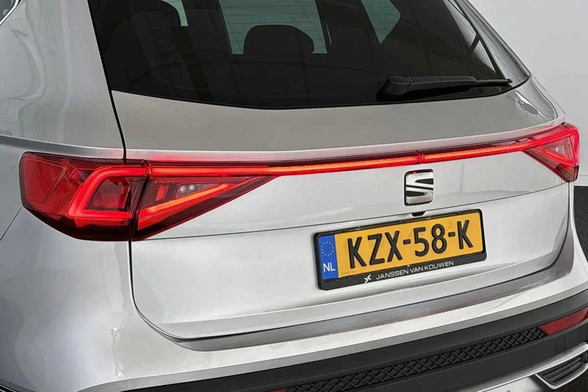 1.4 TSI e-Hybrid PHEV Xperience Pano Trekhaak Leder Stoelverwarming Keyless