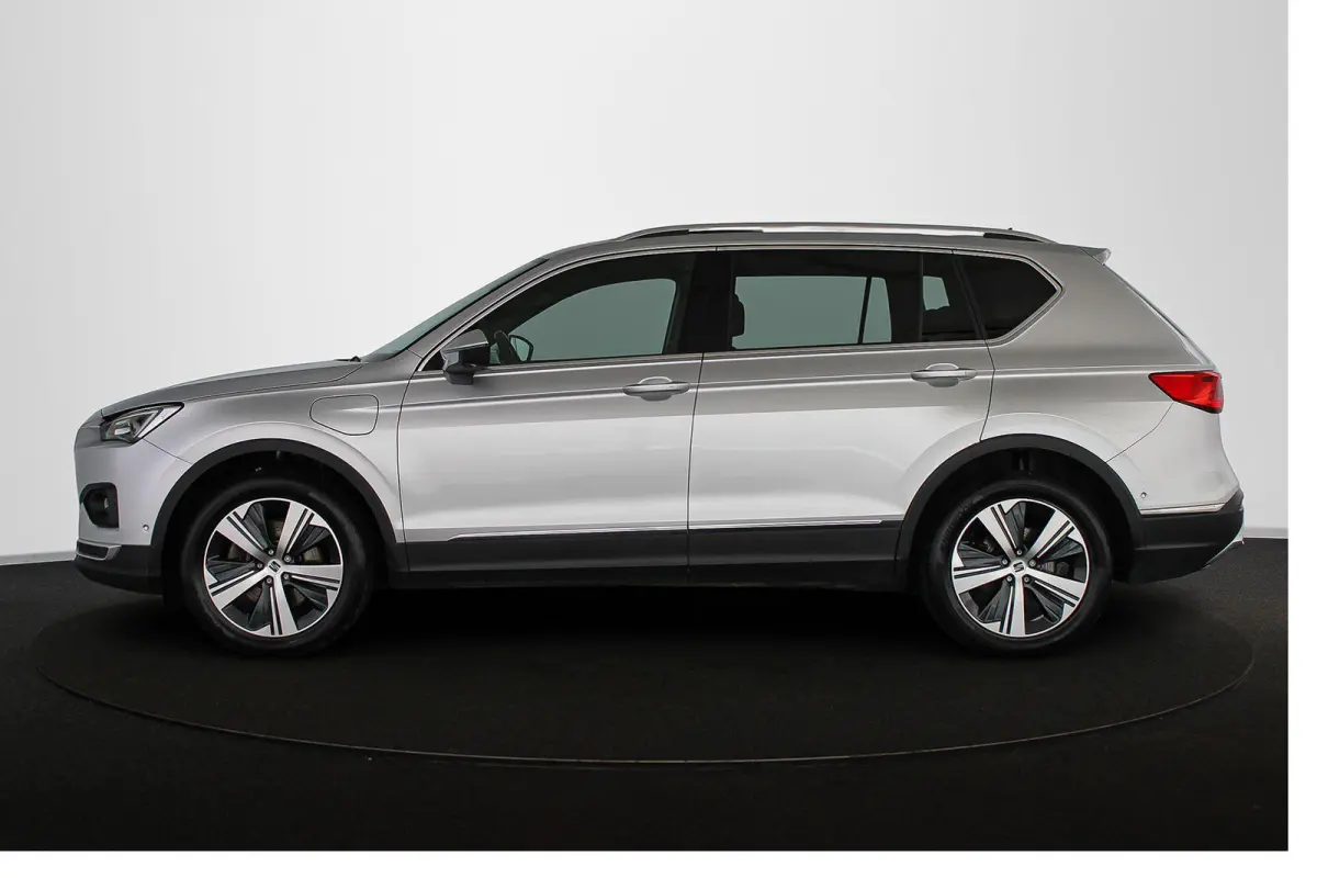 1.4 TSI e-Hybrid PHEV Xperience Pano Trekhaak Leder Stoelverwarming Keyless