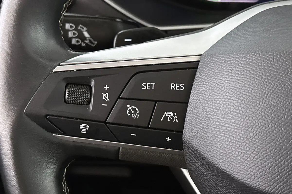 1.4 TSI e-Hybrid PHEV Xperience Pano Trekhaak Leder Stoelverwarming Keyless