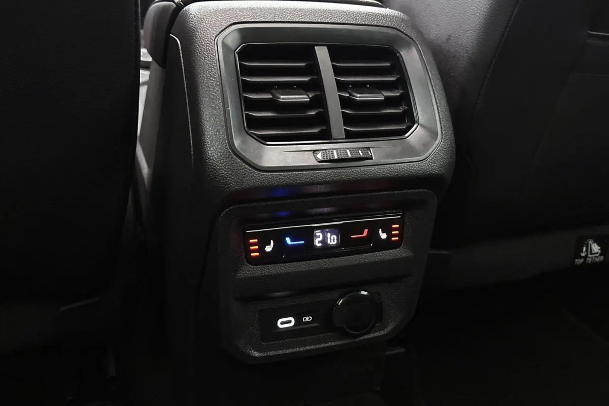 1.4 TSI e-Hybrid PHEV Xperience Pano Trekhaak Leder Stoelverwarming Keyless