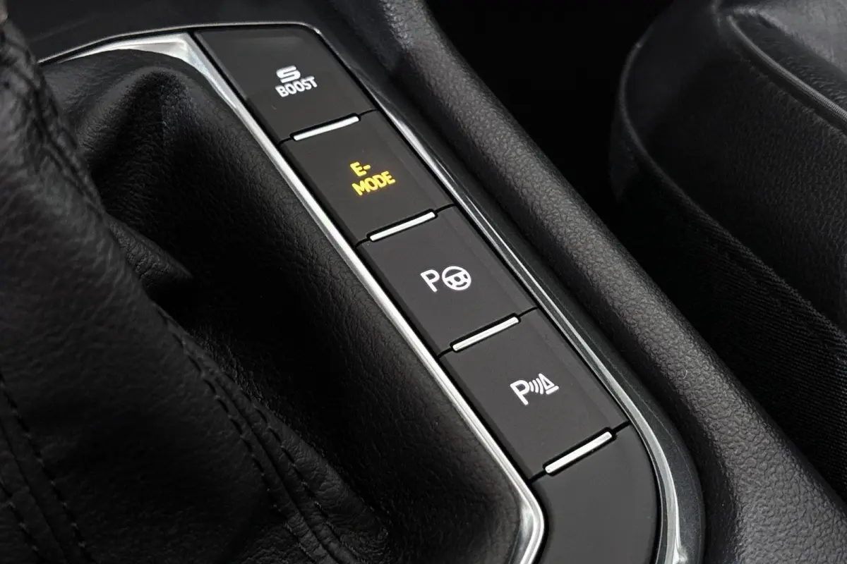 1.4 TSI e-Hybrid PHEV Xperience Pano Trekhaak Leder Stoelverwarming Keyless