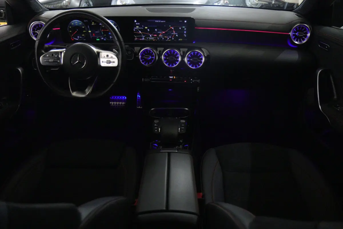 250 e AMG Line PANO/CARPLAY/SFEER/VOL