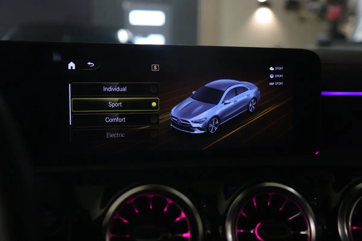 250 e AMG Line PANO/CARPLAY/SFEER/VOL
