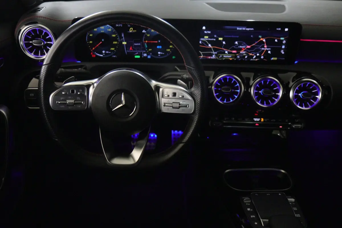 250 e AMG Line PANO/CARPLAY/SFEER/VOL