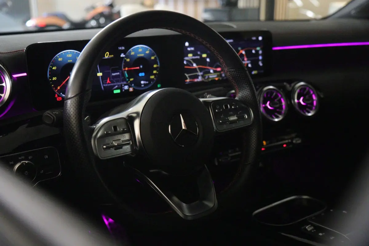 250 e AMG Line PANO/CARPLAY/SFEER/VOL