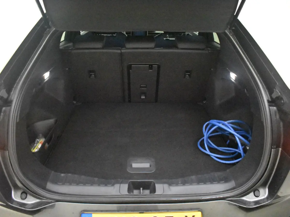 Select Extended Range RWD 77 kWh l Elektr. Stoel incl Memory l Stoel en Stuurverwarming l Head up Display l Camera l