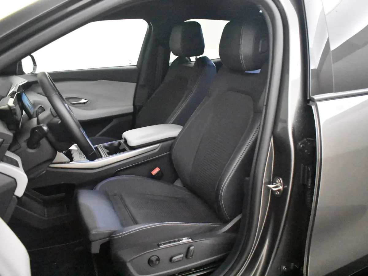 Select Extended Range RWD 77 kWh l Elektr. Stoel incl Memory l Stoel en Stuurverwarming l Head up Display l Camera l