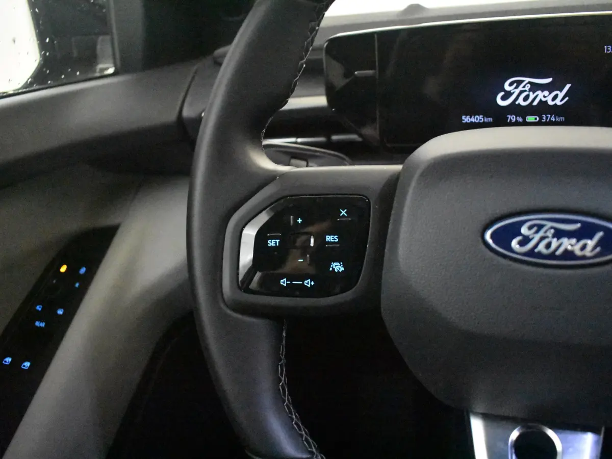 Select Extended Range RWD 77 kWh l Elektr. Stoel incl Memory l Stoel en Stuurverwarming l Head up Display l Camera l